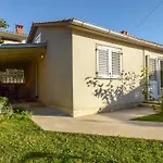 Apartment Medulin Guest house Medulin