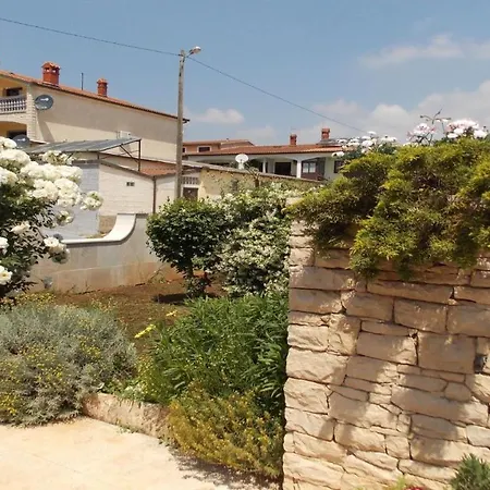 Gostinjska kuća Apartment Medulin 3*