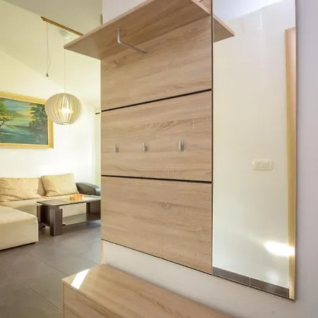 Gasthuis Apartment Medulin